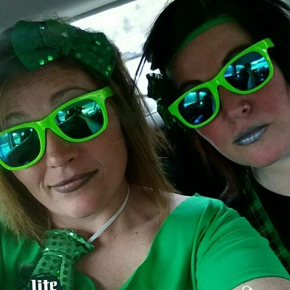 Meet your posher!@😉 - Picture 3 of 5